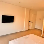 بيت ضيافة Avdia ساراندا