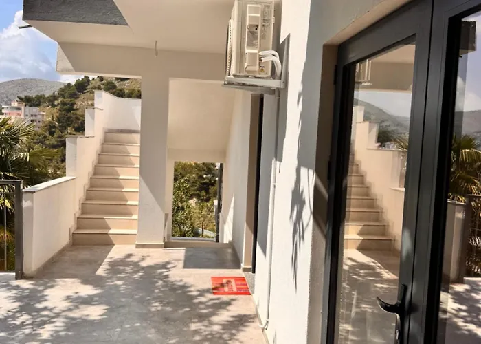 Avdia Pensionat Sarandë